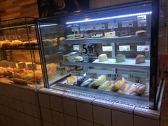 面包甜点陈列柜-野上麦田(中贸广场店)
