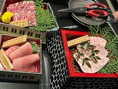 -山川小町·极番烧肉(新地假日广场店)