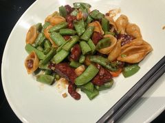 菇酱蜜豆贝壳粉炒牛柳粒-港丽餐厅(高德置地店)