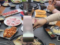 -七甲山烤肉(长白山奇石山珍根艺一条街店)