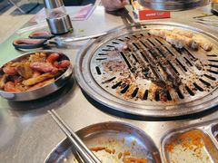 -哈哈碳都·牛肋条无限自助烤肉(台江万达店)