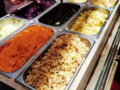 自助取餐区-三兄弟高炉烧饼