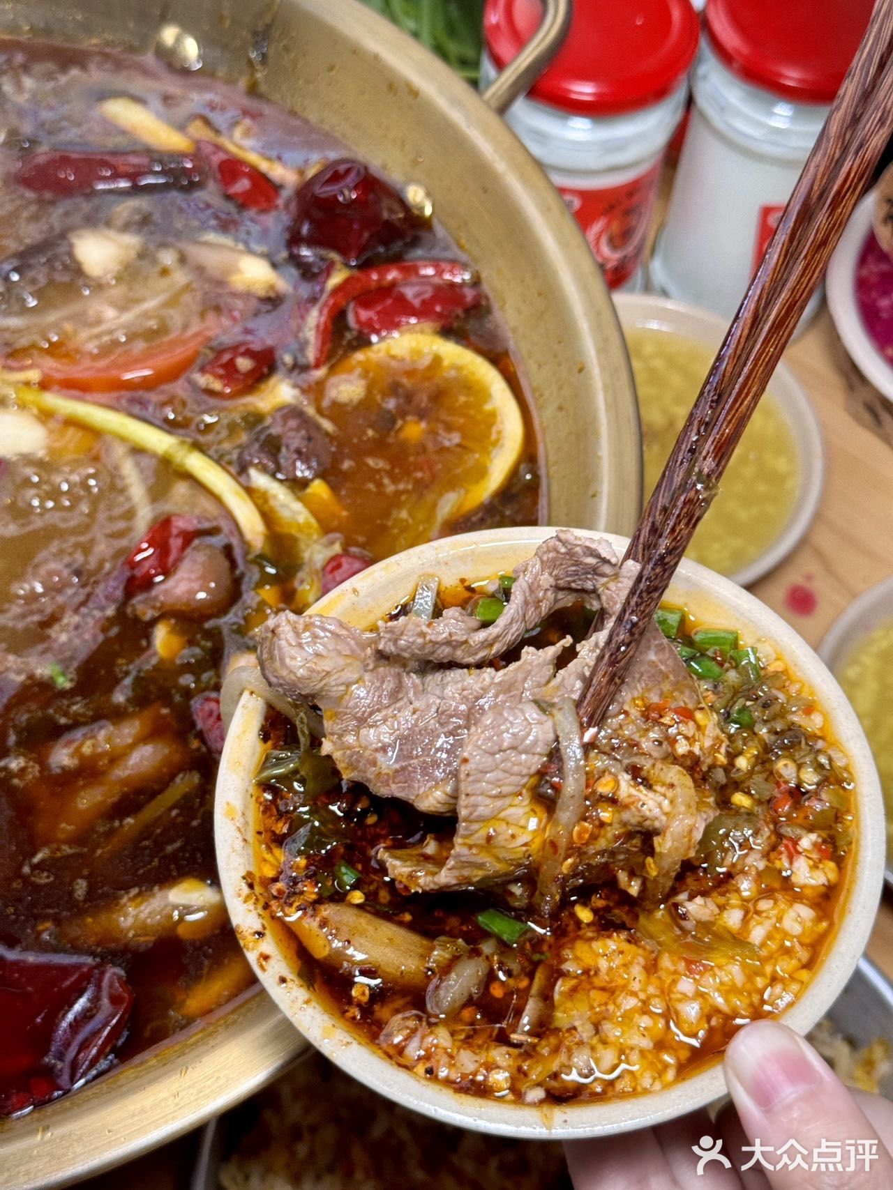 原来成都也有这个！！酸汤锅真的好好吃！！
