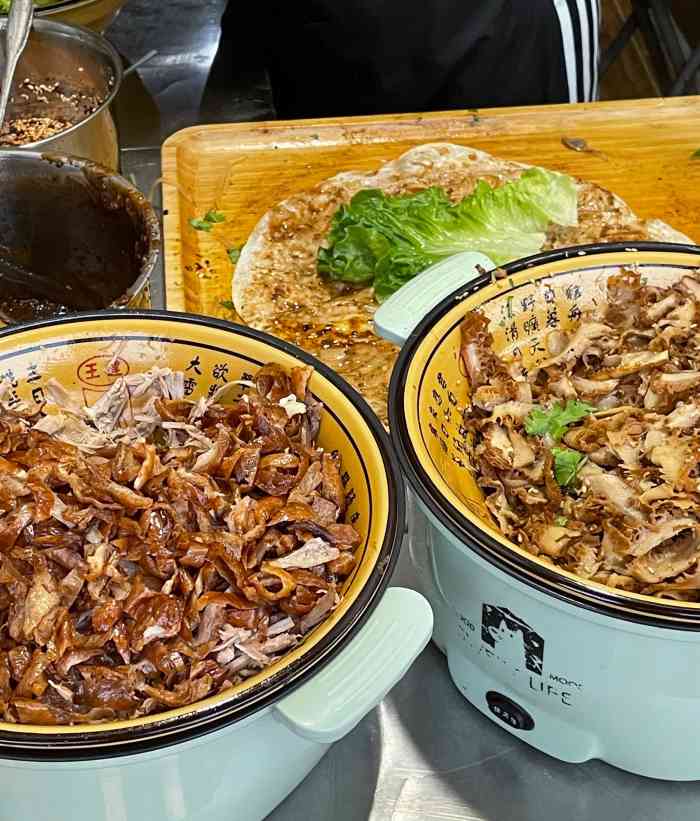 翟记老妈妈卷饼-"[薄荷]环境:环境也谈不上有啥环境,店铺.