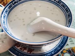 -赵记传承特色牛奶甜品(泉城广场店)