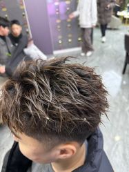 -藤野造型烫染·漂发