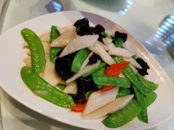 -鑫淼餐饮娱乐中心(江东街店)