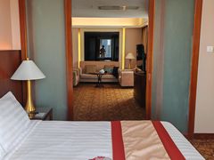 -汕尾巴黎半岛酒店