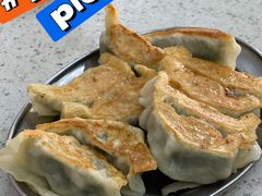 鲜肉韭菜煎饺-芬芳甜品(同福路店)