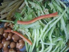 -东口码头·烧鸽子·鱼头泡饼·地方菜(金鹰悦城店)