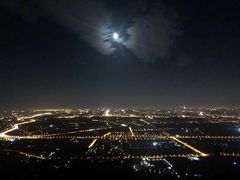 -鬼笑石后山停车场