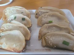 -小姜锅贴(凤凰街店)