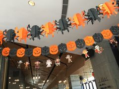-WOLFGANG PUCK KITCHEN & BAR(迪士尼小镇店)