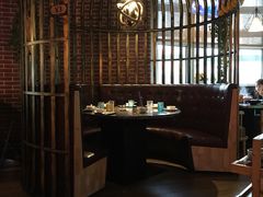 -三人行骨头王火锅(长寿店)