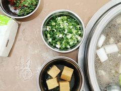 -黑竹沟新场牛肉火锅