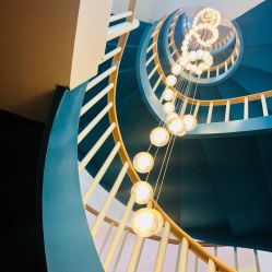 -新蝶变皮肤管理中心