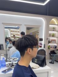 -尤司男士国潮理发馆