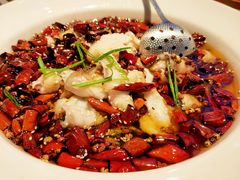 油泼沸腾黑鱼片-桂满陇·杭州饭店(清河万象店)