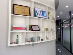 -苗方清颜专业祛痘·皮肤管理