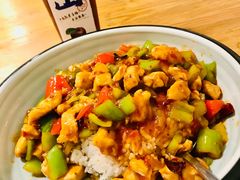 辣子鸡丁盖饭-西部马华清真兰州牛肉面·烧烤夜市(关东店)