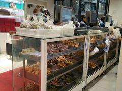 面包甜点陈列柜-上海哈尔滨食品厂(淮海中路店)