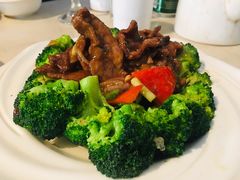 西兰花牛肉-肥仔文澳门猪骨煲(南京西路店)