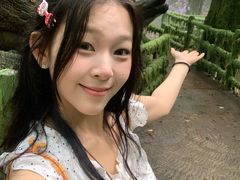 -青青世界