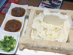 -95号酱骨·一块豆腐(展春园西路店)