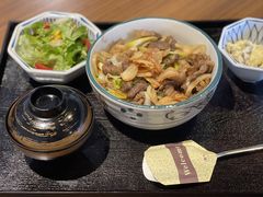 牛筋盖饭定食-炼火烤肉店