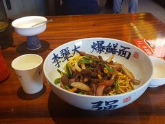 杭椒牛柳拌川-李犟大爆鳝面·手工蟹黄包(湖滨西湖店)