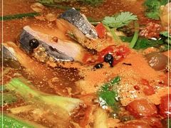 -野山舂·贵州现舂酸汤火锅(鸿通城店)