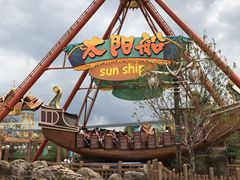 -七彩云南欢乐世界