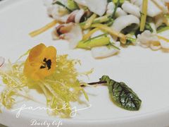 盐爆大墨斗鱼-品味居·首店·大连鲜活海鲜大连菜(东港店)