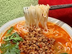 -粉八·云南米线·建水烧烤(常熟路店)