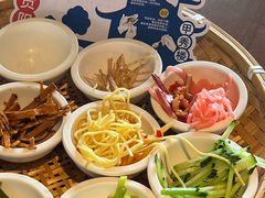-包整·丝娃娃(甲秀楼景观店)