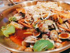 -臻鲜燕海鲜融合餐厅(金陵style店)