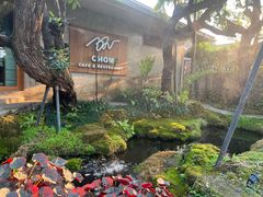 -Chom Cafe and Restaurant