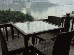 -屋顶顶城市·江景酒店-客房部