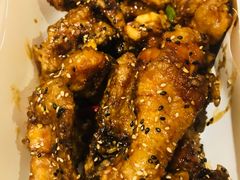 -BHC炸鸡(明洞总店)