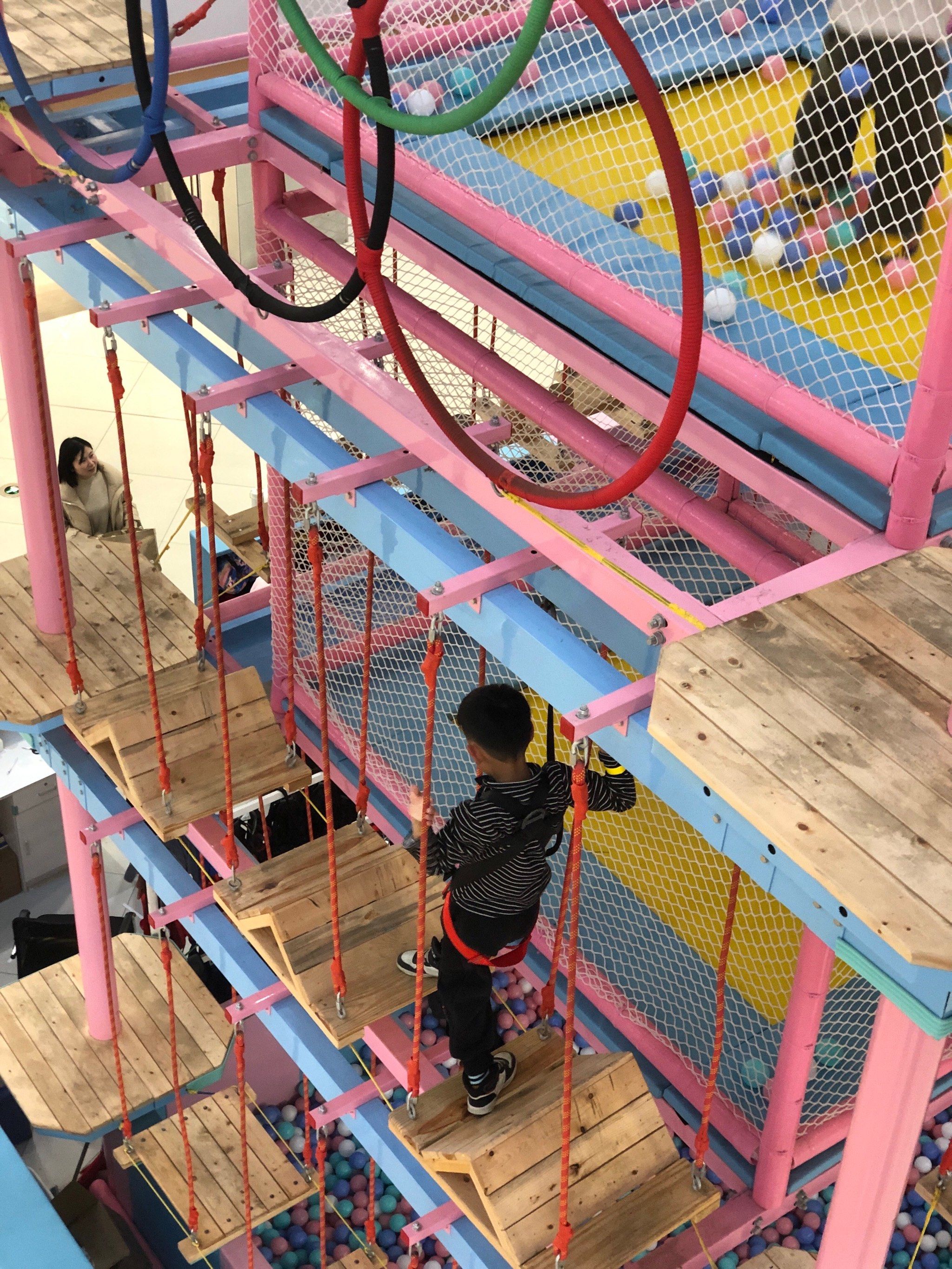 大西洋银泰城儿童玩乐小勇士