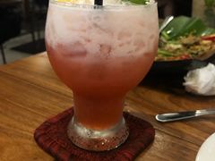 石榴汽酒-Naughty Nuri’s Phuket