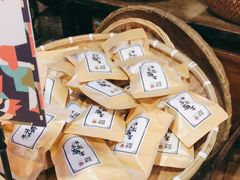 -吃饭皇帝大土家民族菜(正大广场店)