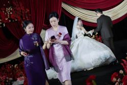 -So Shine 婚纱礼服·喜妈妈喜婆婆礼服馆(北外滩店)