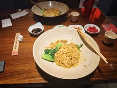 -李犟大爆鳝面·手工蟹黄包(湖滨西湖店)