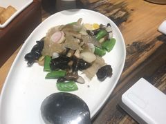竹耳炒黑鸡枞菌-临家闽南菜(大唐店)