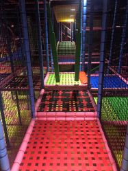 -兔子坡亲子儿童乐园(东方商厦店)