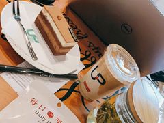 -西西弗书店&矢量咖啡(凯德晶萃广场店)