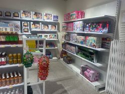 -嗨本可潮玩仓(大兴大悦春风里店)