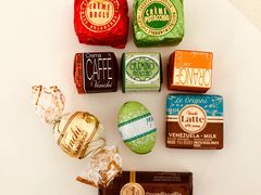 -VENCHI 闻绮(北京国贸商城店)