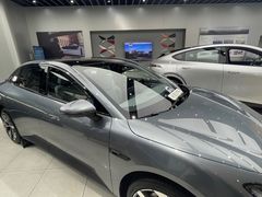 -小鹏汽车(上海静安大融城店)